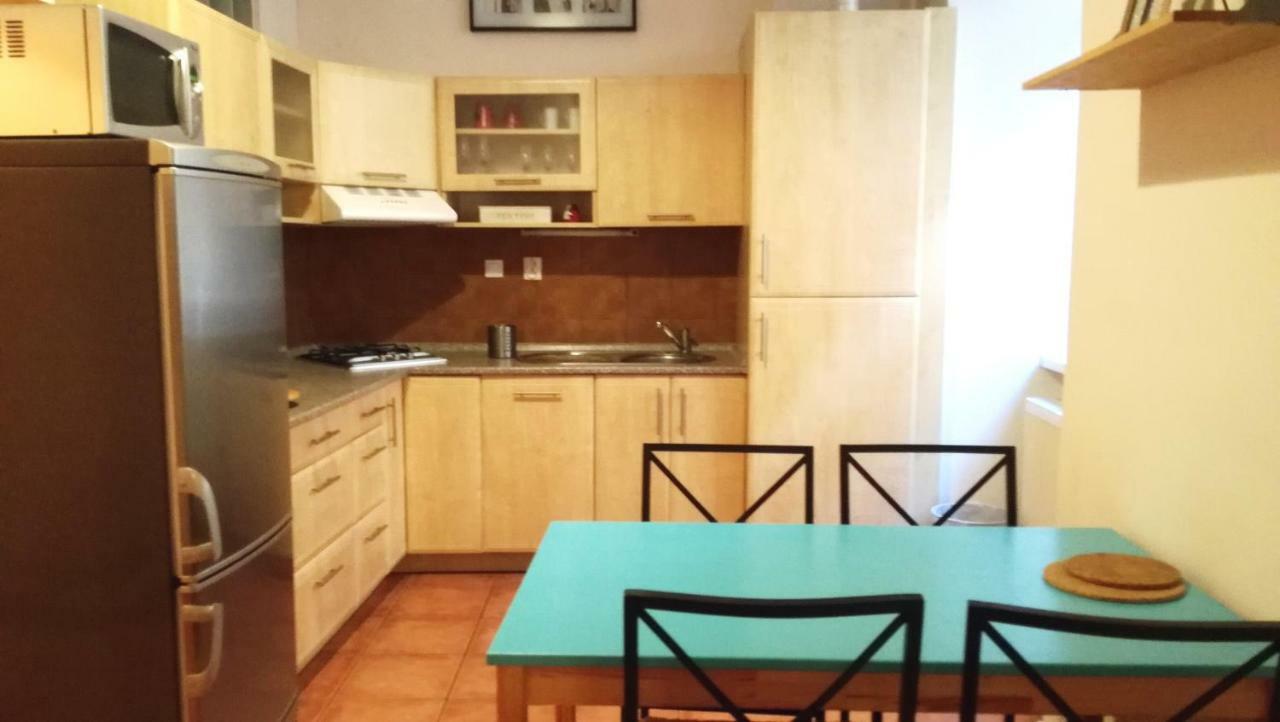Apartment Mona - Old Town Bratislava Bagian luar foto